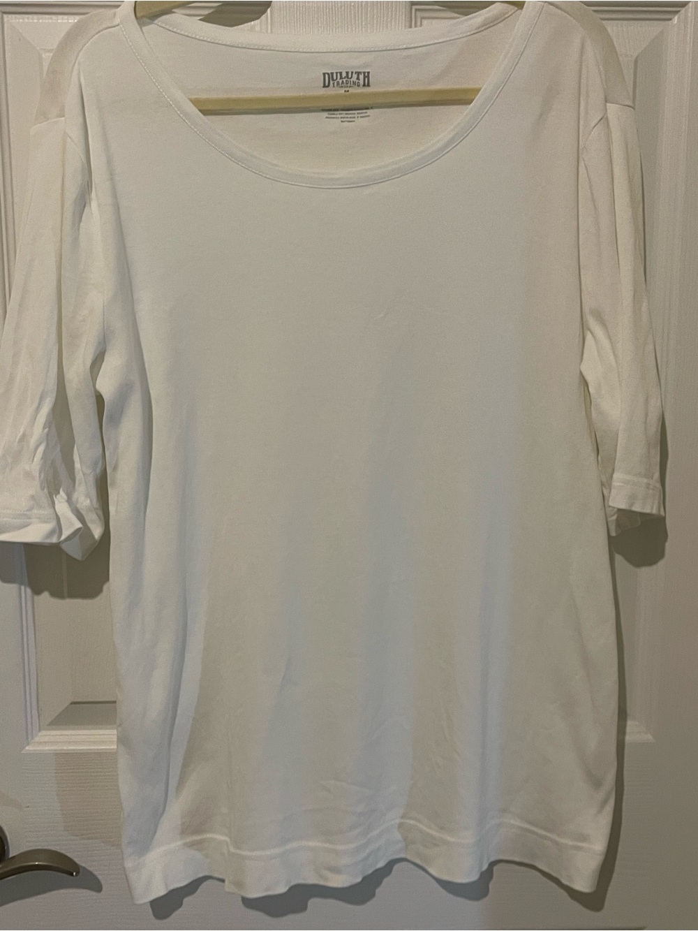 Duluth Trading Co White Scoop Neck Short Sleeve Tee - Classic Casual